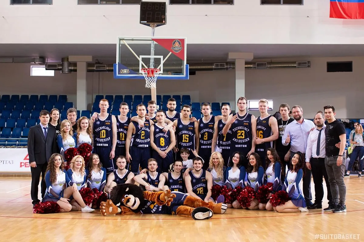 Баскетбол — команда в форме N1Sport